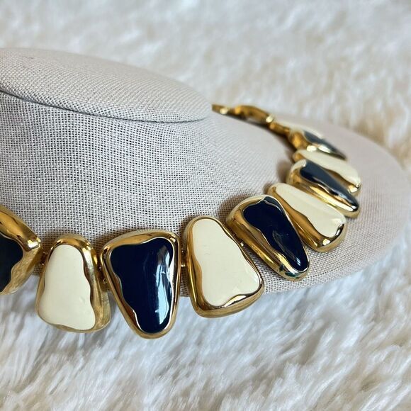 Vintage Navy Enamel Gold Triangle Link Necklace 16 in - Picture 7 of 10